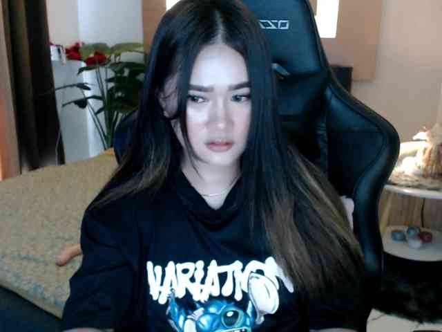 AdriannaFowler webcam