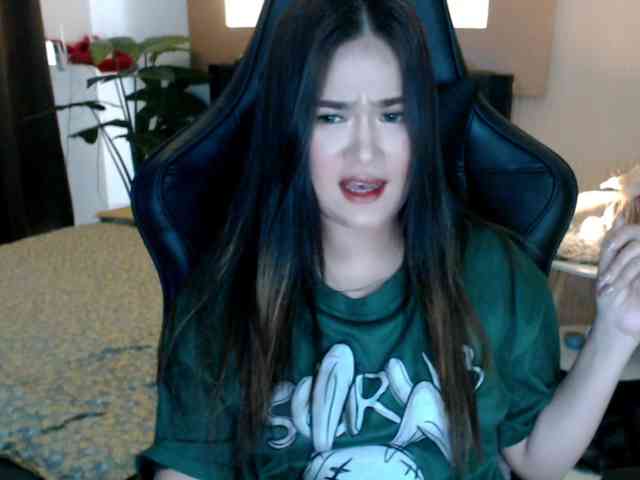 AdriannaFowler webcam