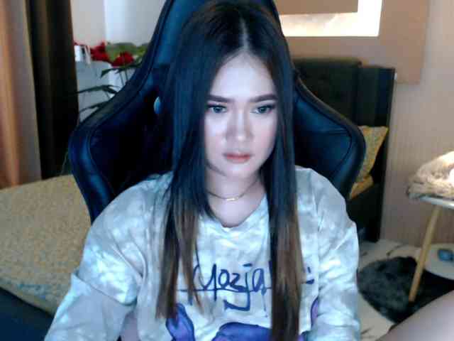 AdriannaFowler webcam