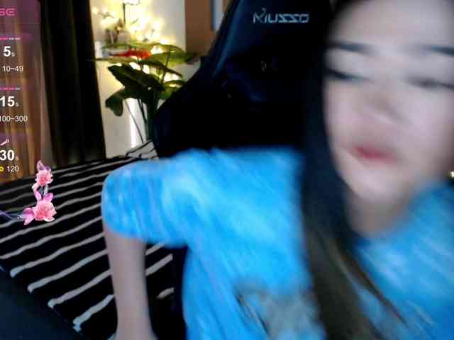 AdriannaFowler webcam