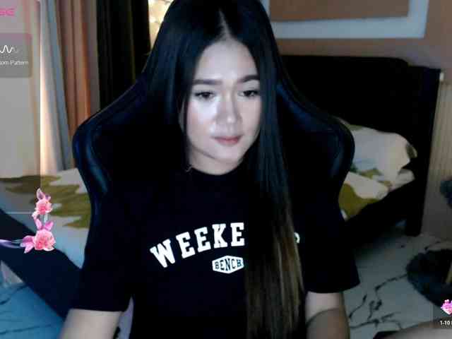 AdriannaFowler webcam