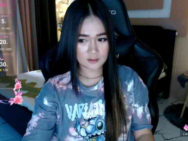 AdriannaFowler webcam