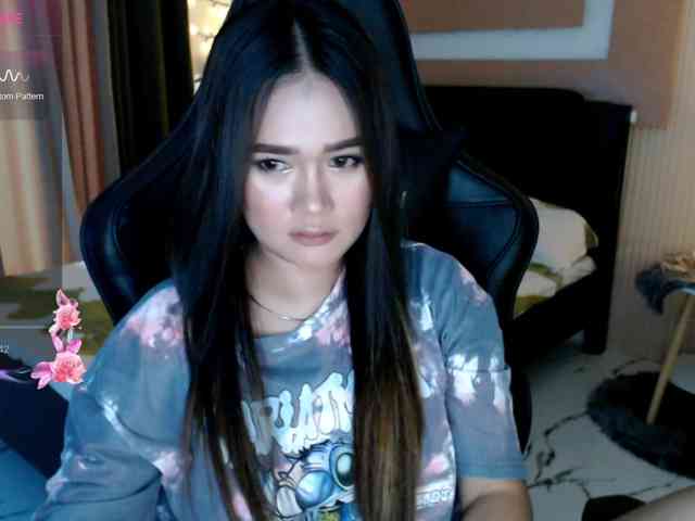 AdriannaFowler webcam