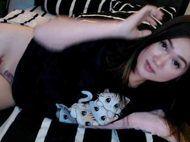 AdriannaFowler webcam
