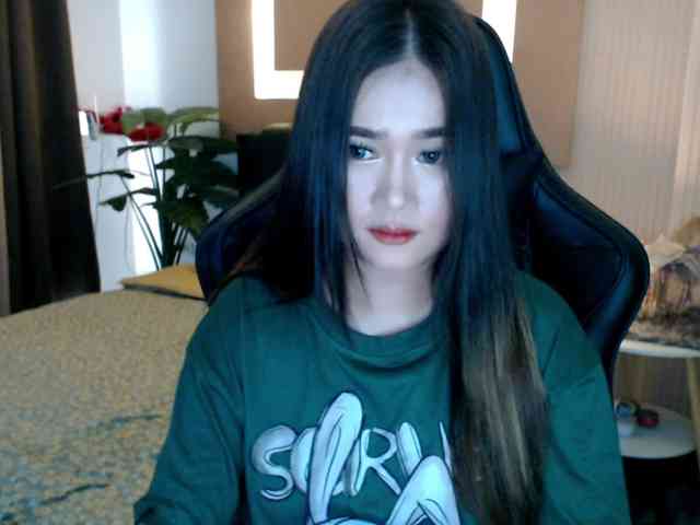 AdriannaFowler webcam