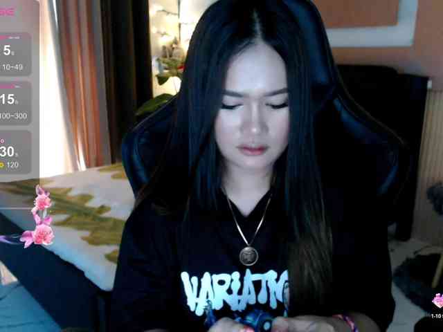 AdriannaFowler webcam