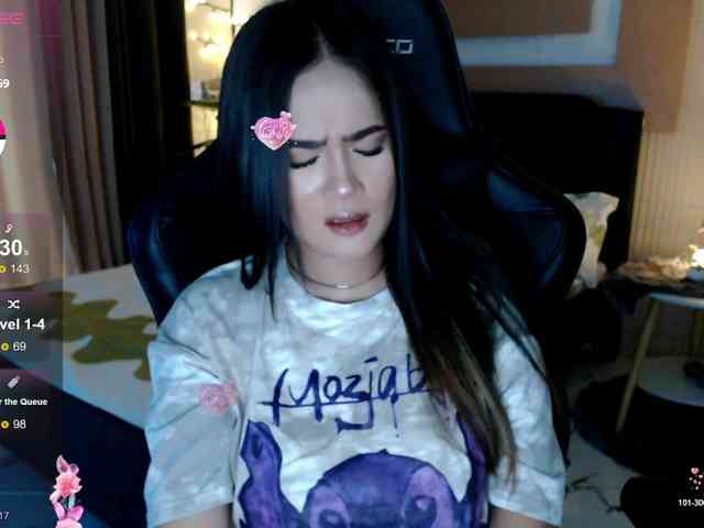 AdriannaFowler webcam