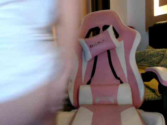 AdriannaFowler webcam