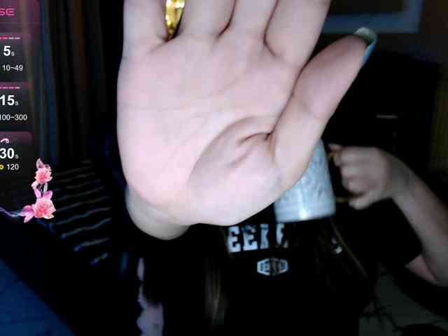 AdriannaFowler webcam