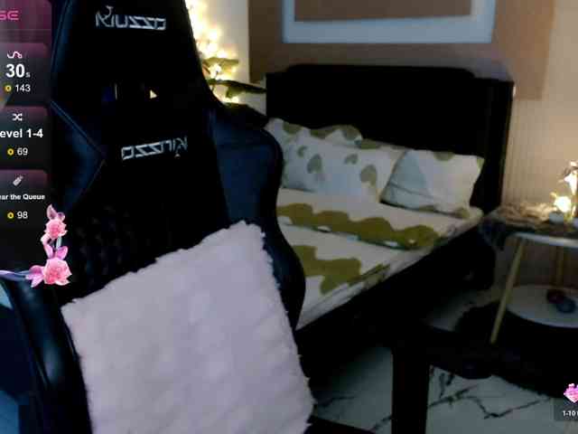 AdriannaFowler webcam