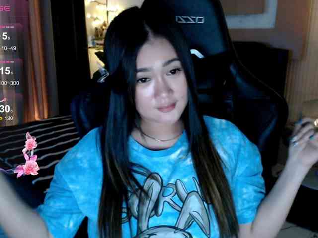 AdriannaFowler webcam