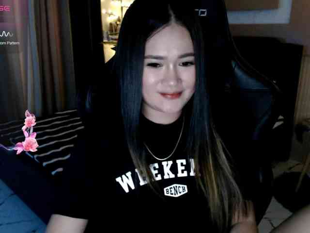 AdriannaFowler webcam