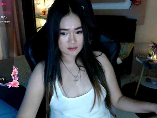 AdriannaFowler webcam