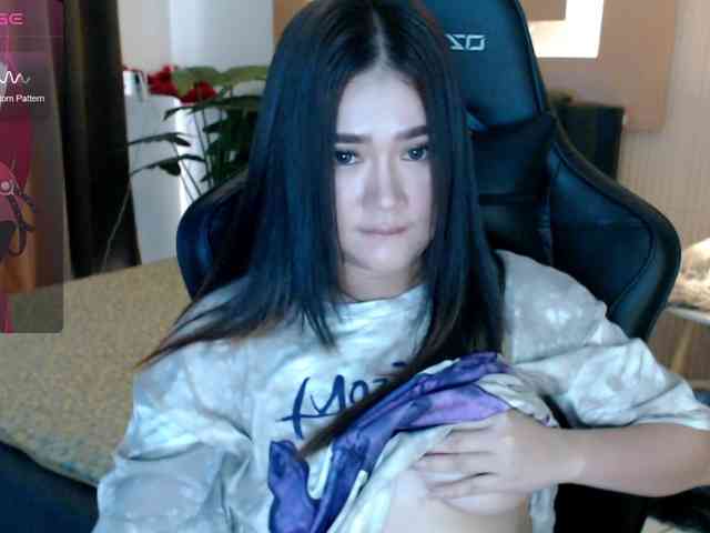 AdriannaFowler webcam