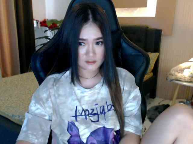 AdriannaFowler webcam