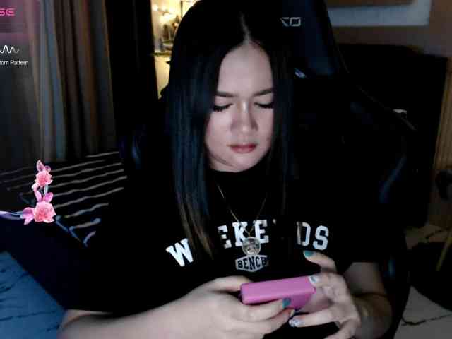 AdriannaFowler webcam