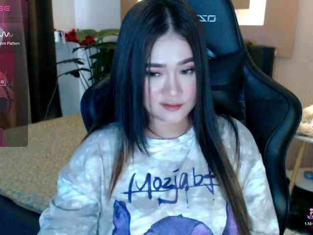 AdriannaFowler webcam