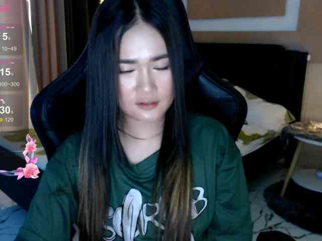 AdriannaFowler webcam