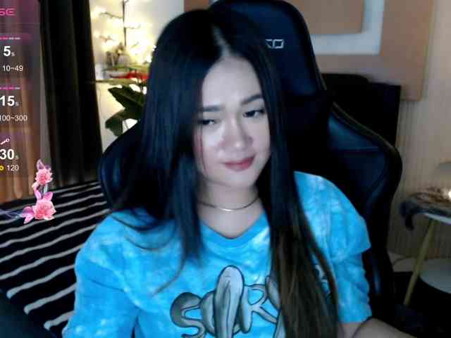 AdriannaFowler webcam