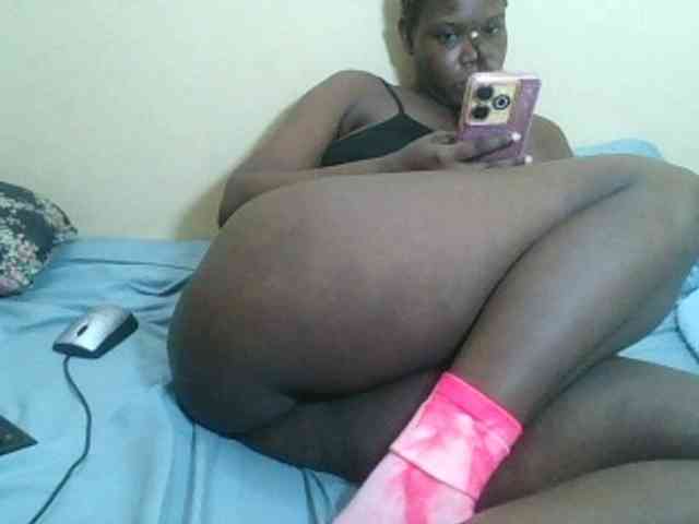 Sexyblackqueen webcam