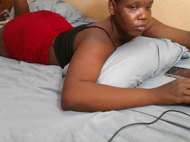 Sexyblackqueen webcam