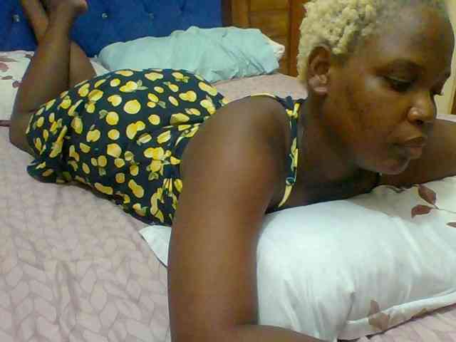 Sexyblackqueen webcam