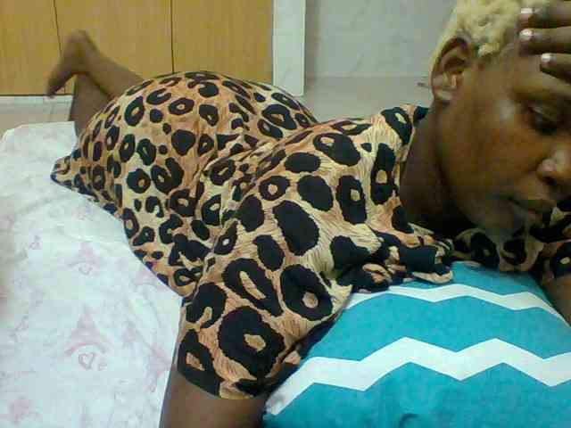 Sexyblackqueen webcam