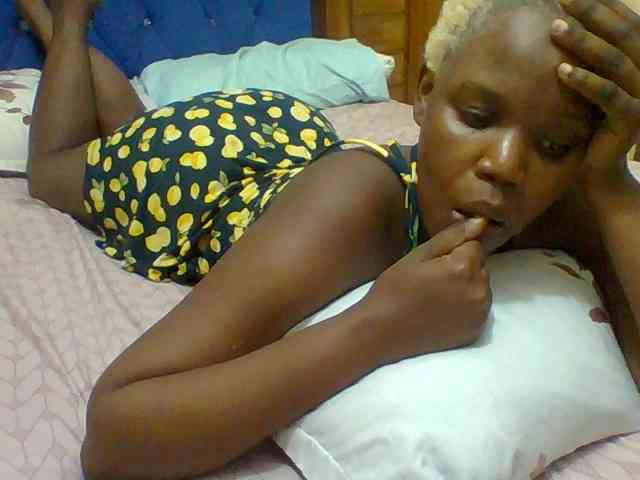 Sexyblackqueen webcam