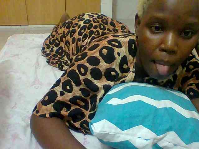 Sexyblackqueen webcam