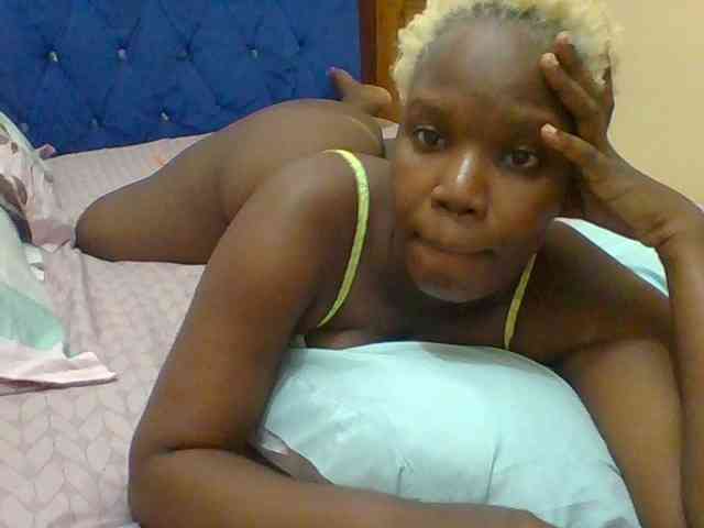 Sexyblackqueen webcam