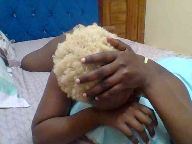 Sexyblackqueen webcam