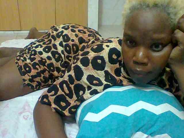 Sexyblackqueen webcam