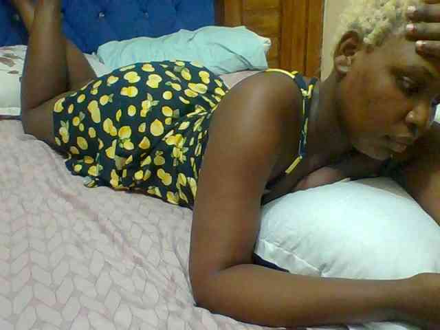 Sexyblackqueen webcam