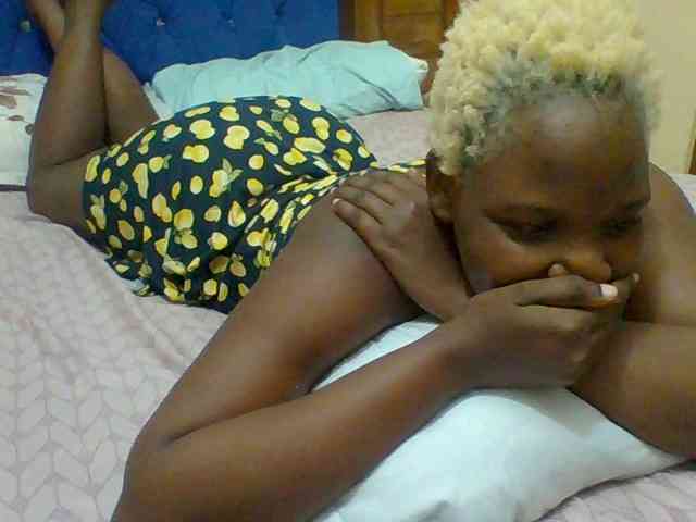 Sexyblackqueen webcam