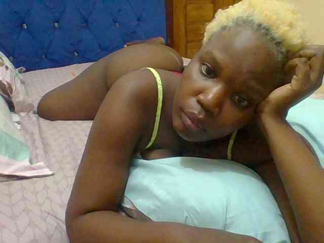 Sexyblackqueen webcam