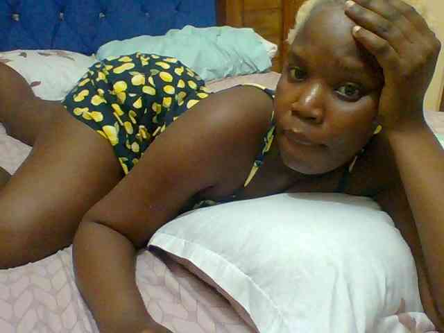 Sexyblackqueen webcam