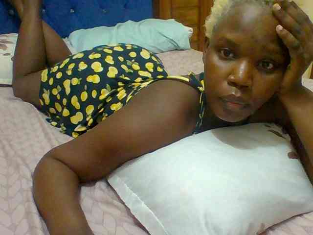 Sexyblackqueen webcam