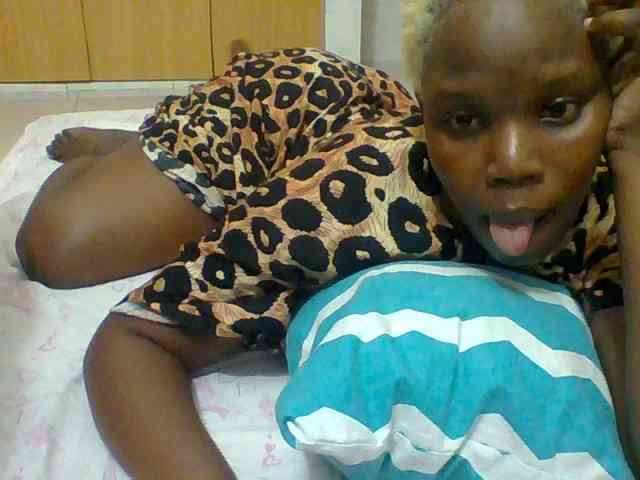 Sexyblackqueen webcam