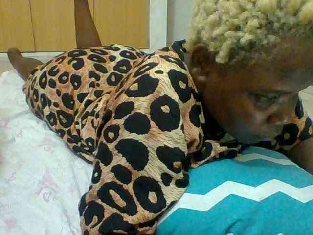 Sexyblackqueen webcam
