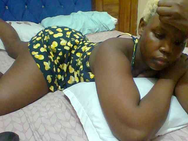 Sexyblackqueen webcam