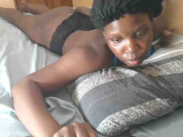 Sexyblackqueen webcam