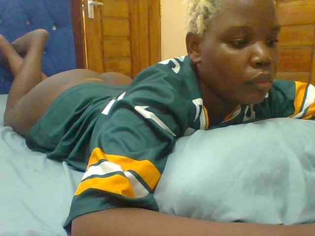 Sexyblackqueen webcam