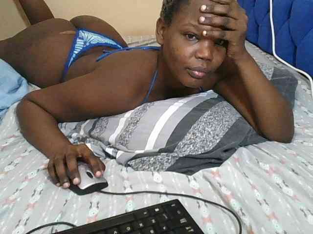 Sexyblackqueen webcam