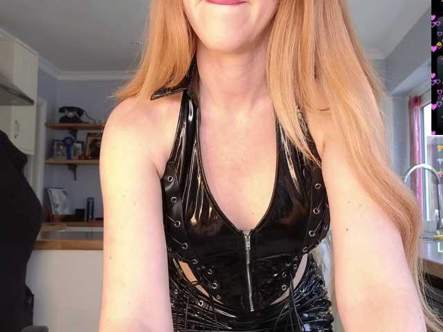 stripmequick's BongaCams show and profile