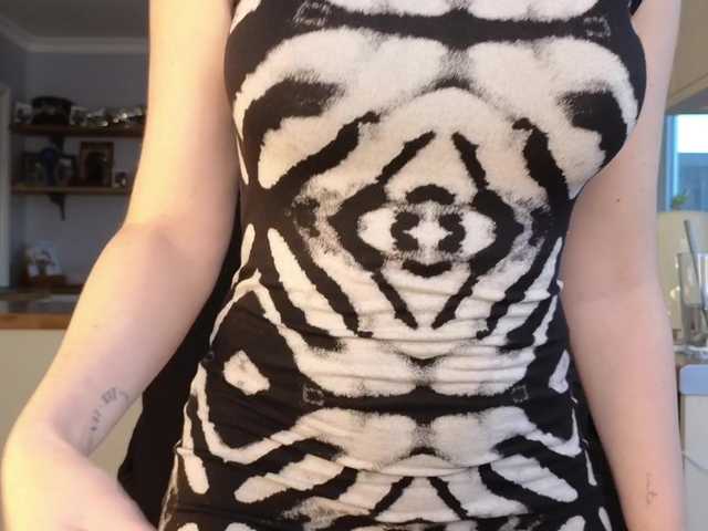 stripmequick's BongaCams show and profile