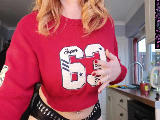 stripmequick's BongaCams show and profile