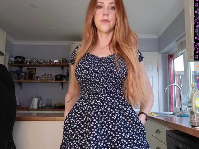 stripmequick's BongaCams show and profile