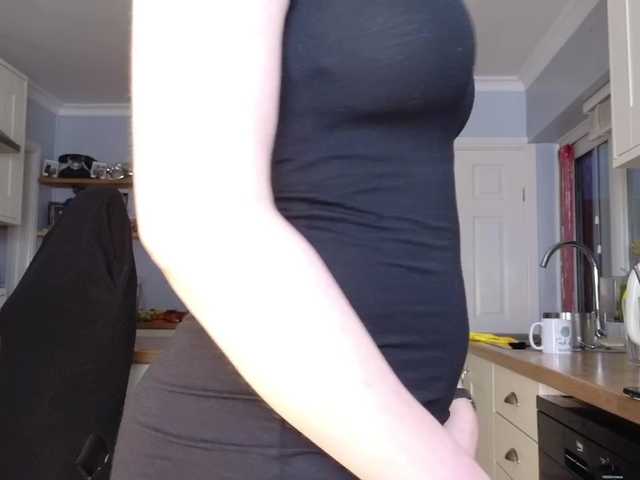 stripmequick's BongaCams show and profile