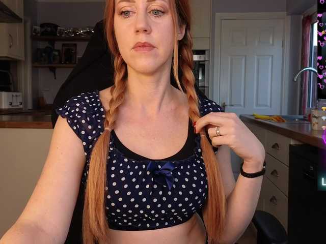 stripmequick's BongaCams show and profile