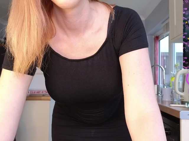 stripmequick's BongaCams show and profile